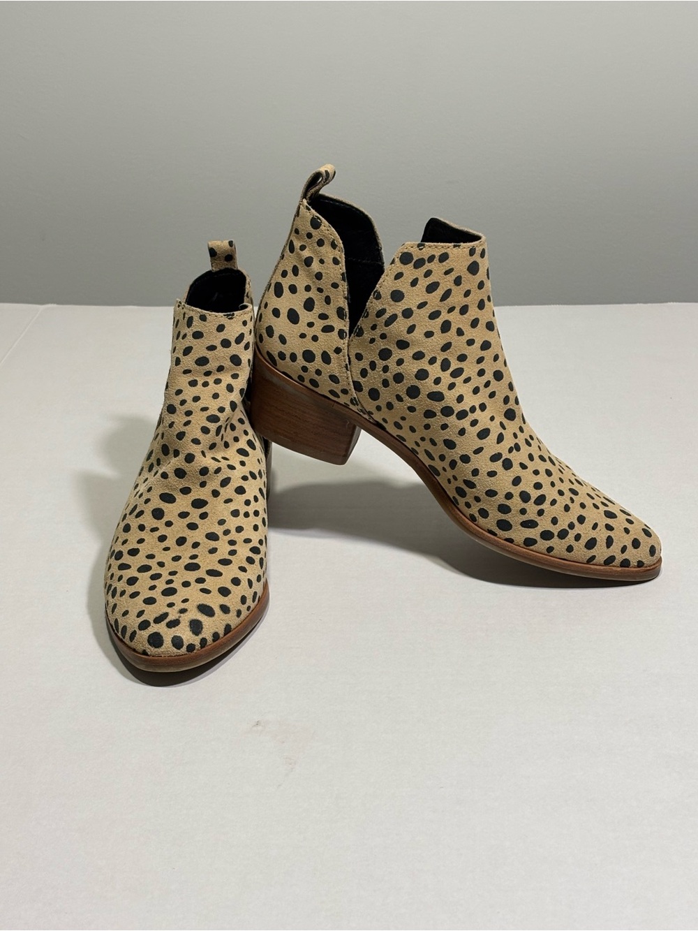Dolce Vita Kaidie Women’s Chelsea Ankle Boots Animal Print Slip-On US 6.5